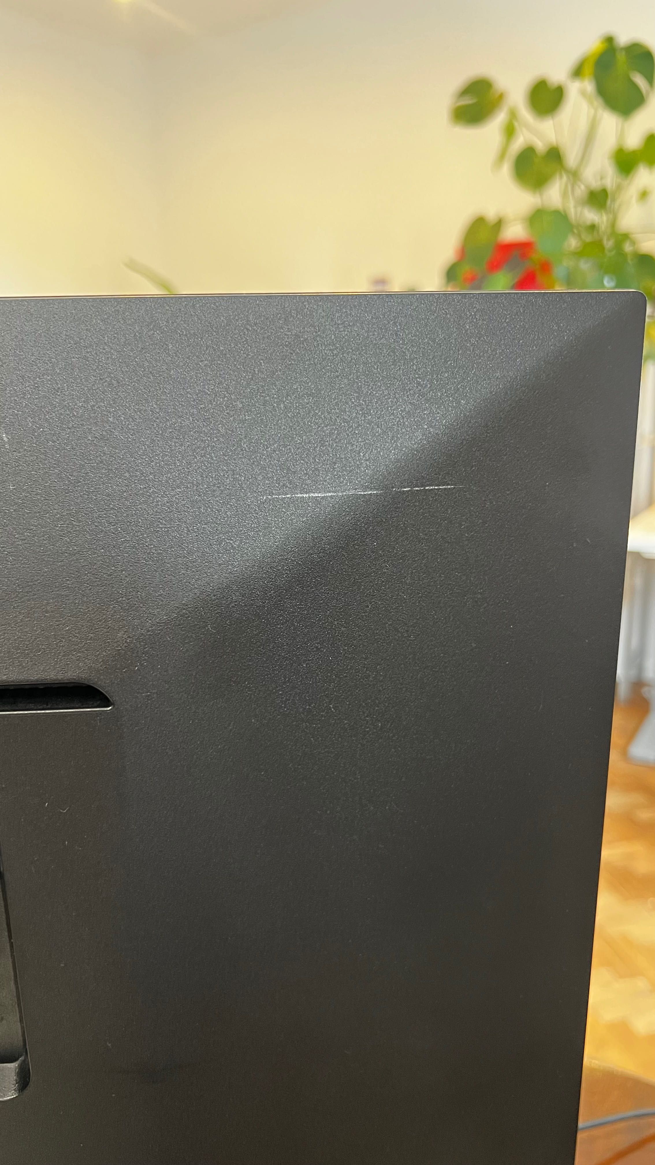 Monitor LG UltraFine Ergo 27UN880P-B 27” 4K IPS HDR – z pudełkiem