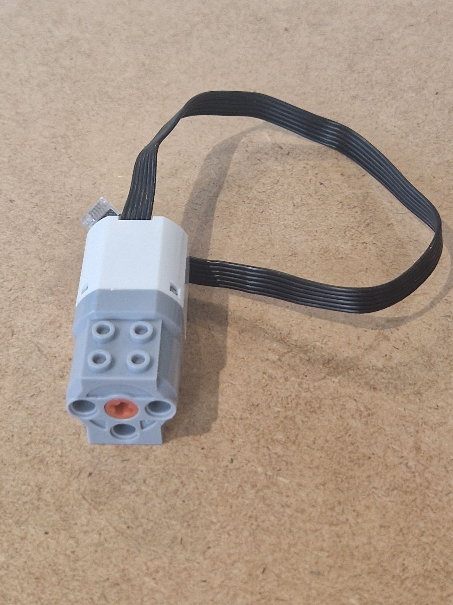 Silnik Motor średni liniowy. Wedo 2.0. Zamiennik klocki Lego Technic P