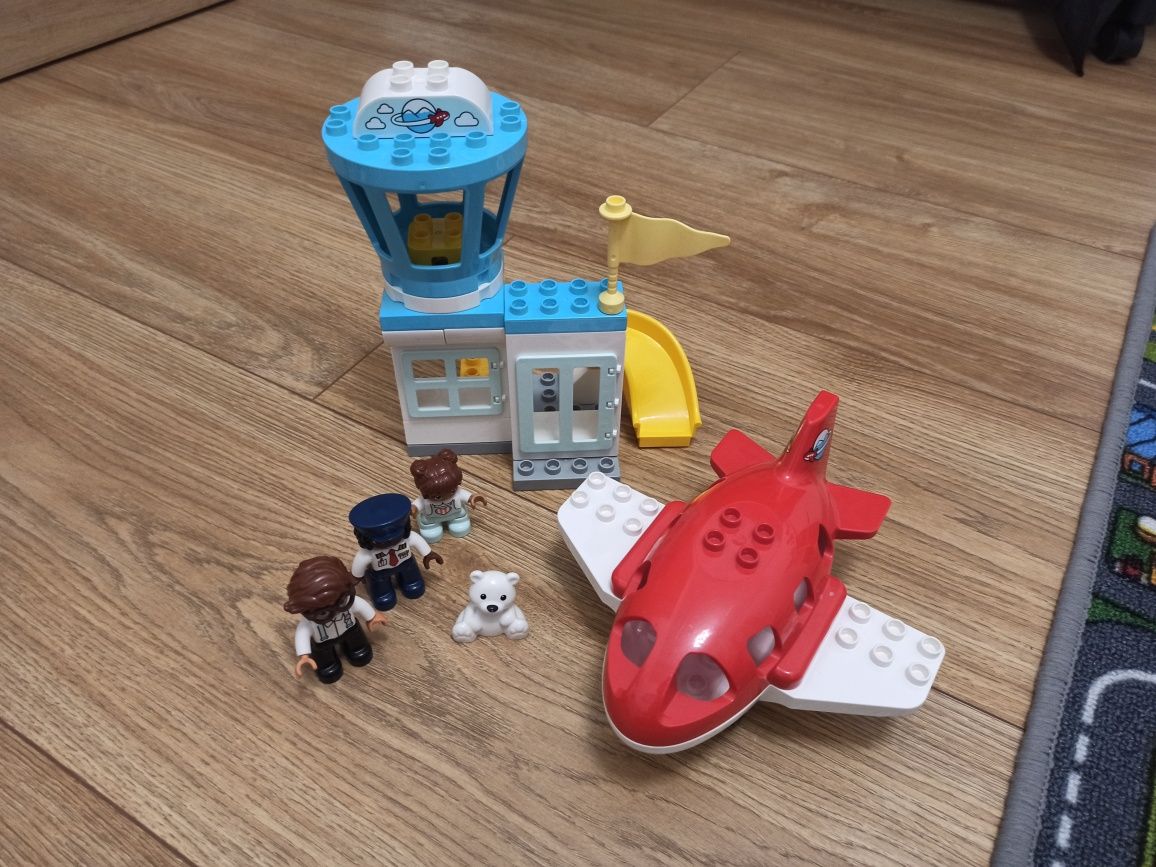 Zestawy LEGO DUPLO farma + remiza strażacka + lotnisko i samolot
