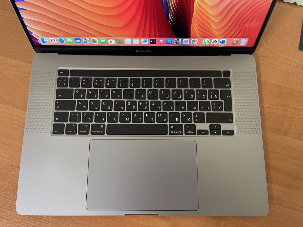 Apple MacBook Pro 16 2019/i7/2.6-4.5ghz/16gb/500Gb/Ідеальний стан!!!