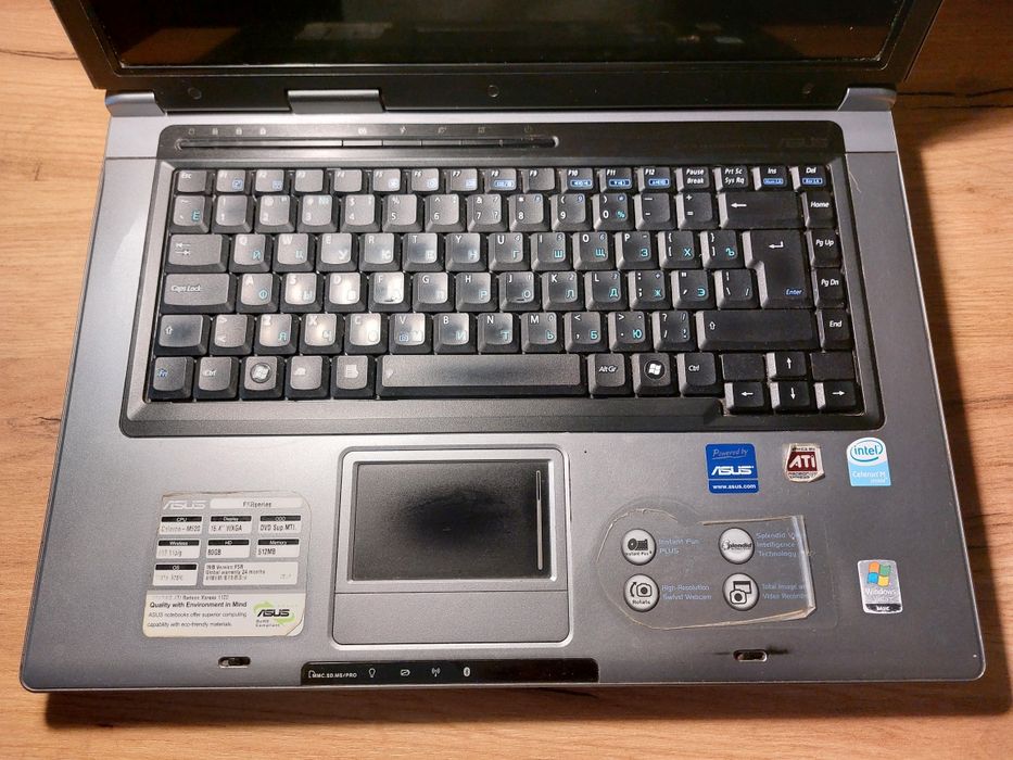 Ноутбук Asus F5R полностью работающий и исправный.