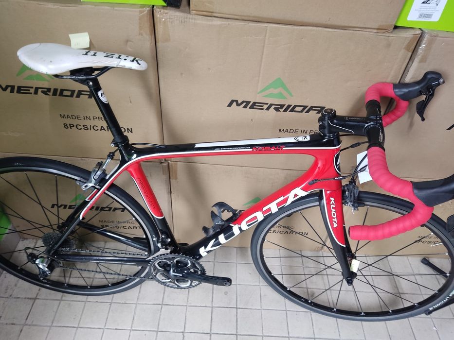 Bicicleta de carbono com durace 11v