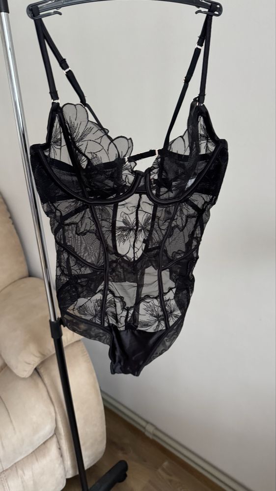 Hunkemoller оптом (мішком )21.9Кг 325 одиниць)