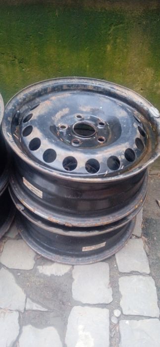 Диски для авто 15 залізні 6J* 15H2 ET47