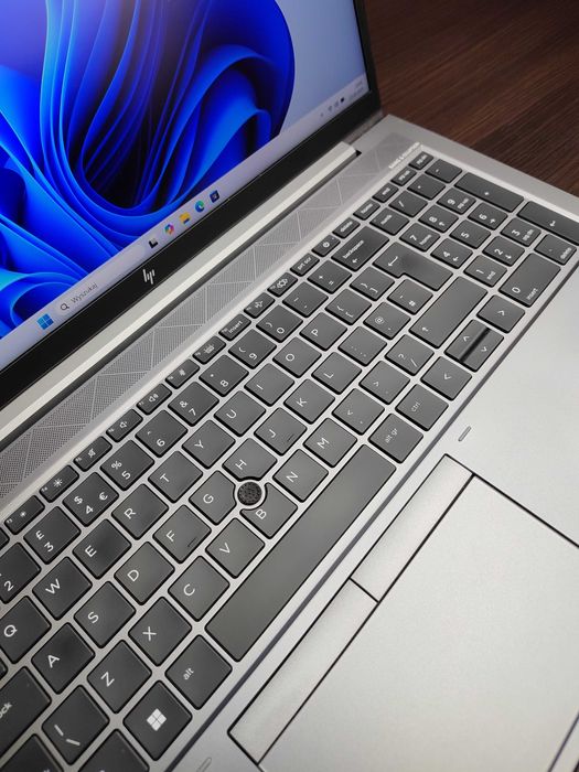 LAPTOP | HP ZBook FireFly 15 G8 | i7-1165G7 | Quadro T500 16GB 512SSD