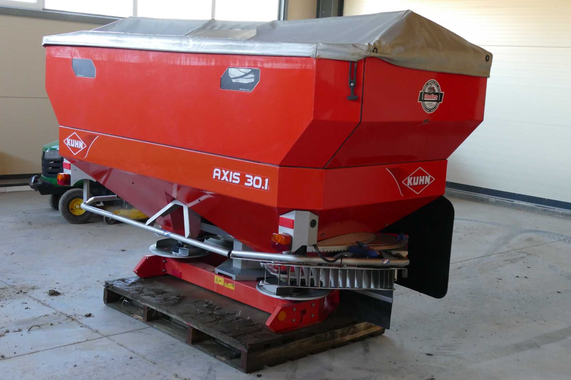 rozsiewacz nawozów kuhn axis 30.1