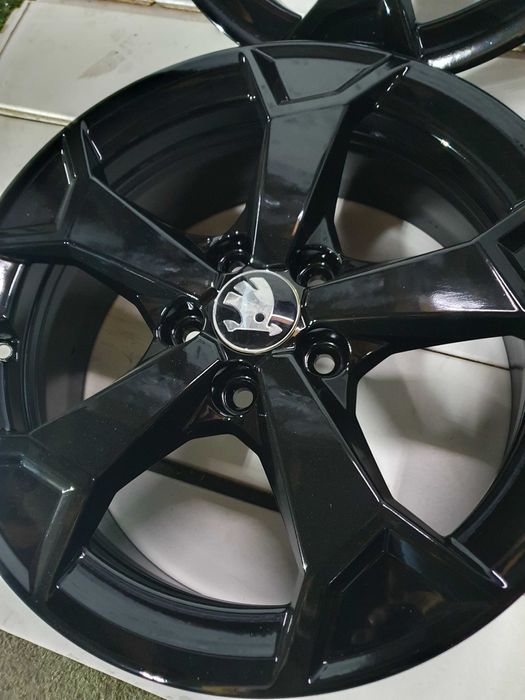 712# Alufelgi SKODA OE 6.5" x 17" 5x112 ET 38  Leon  Tarraco