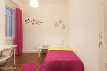 54649 - Quarto com cama de solteiro em...