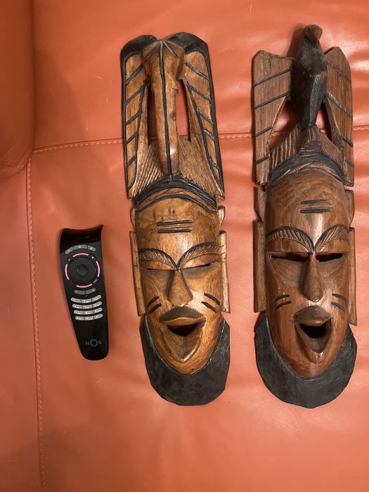 Estátuas  em madeira, africanas