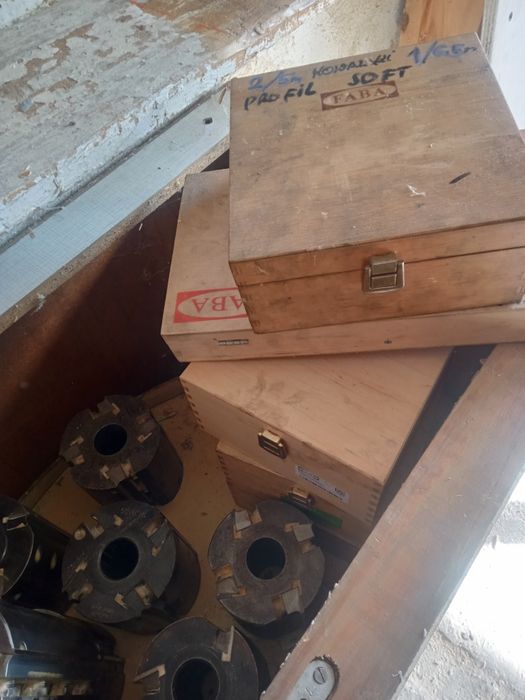 Strugarka Czterostronna gubisch z osprzętem.