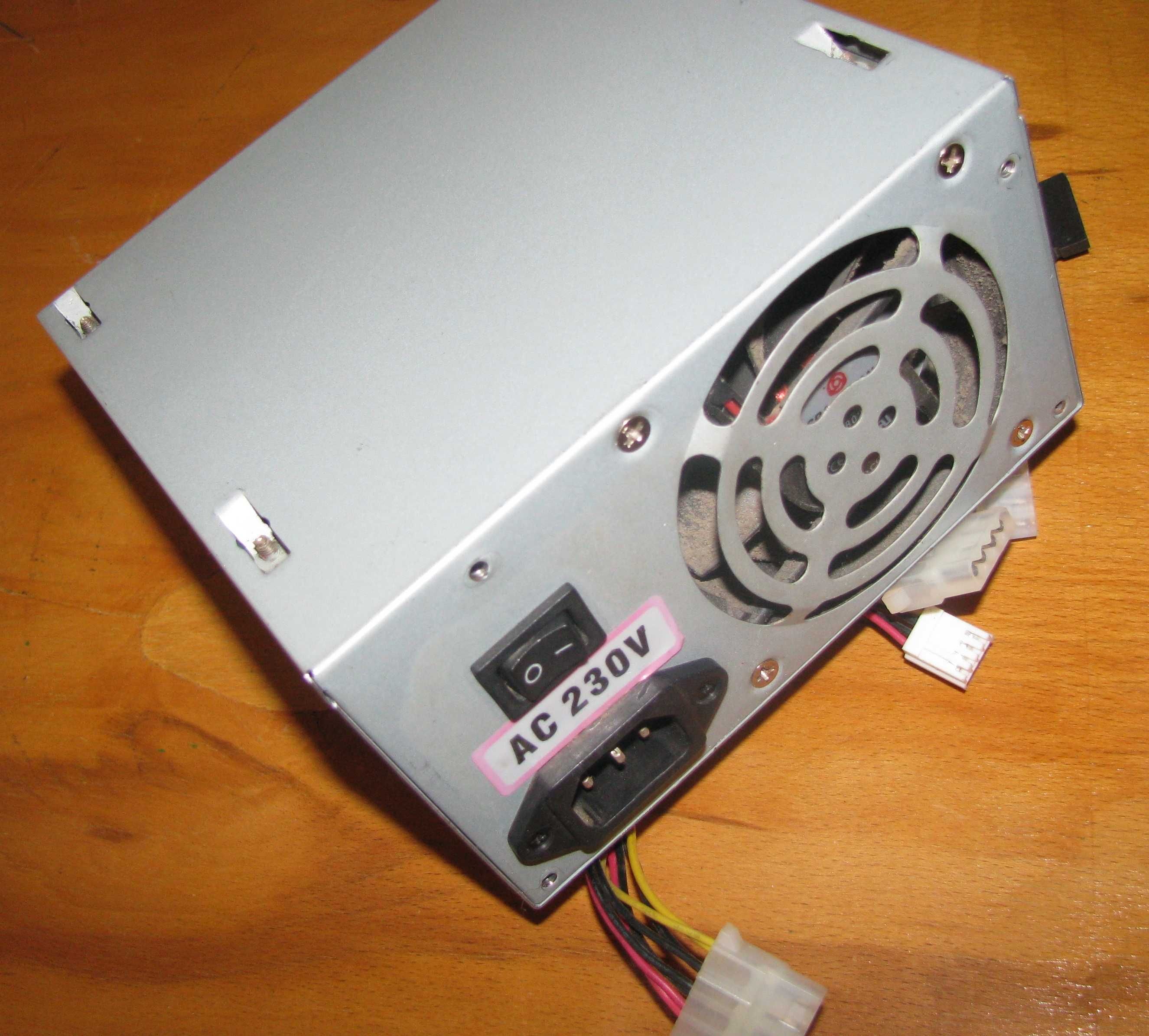 Блок питания на ПК Logic power ATX-400W б/у, рабочий.