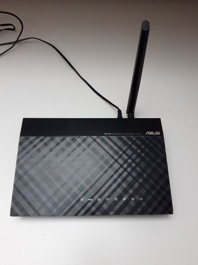 Router Asus DSL N10
