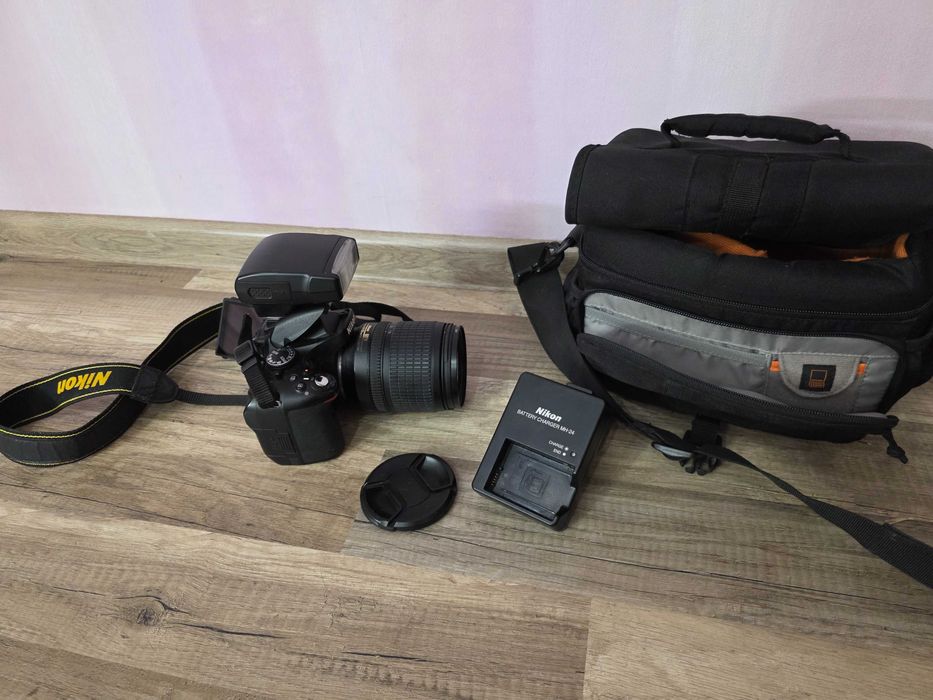 Nikon D5100 AF-S 18-105 G ED VR