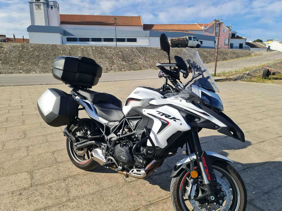 Benelli TRK 502 impecável!