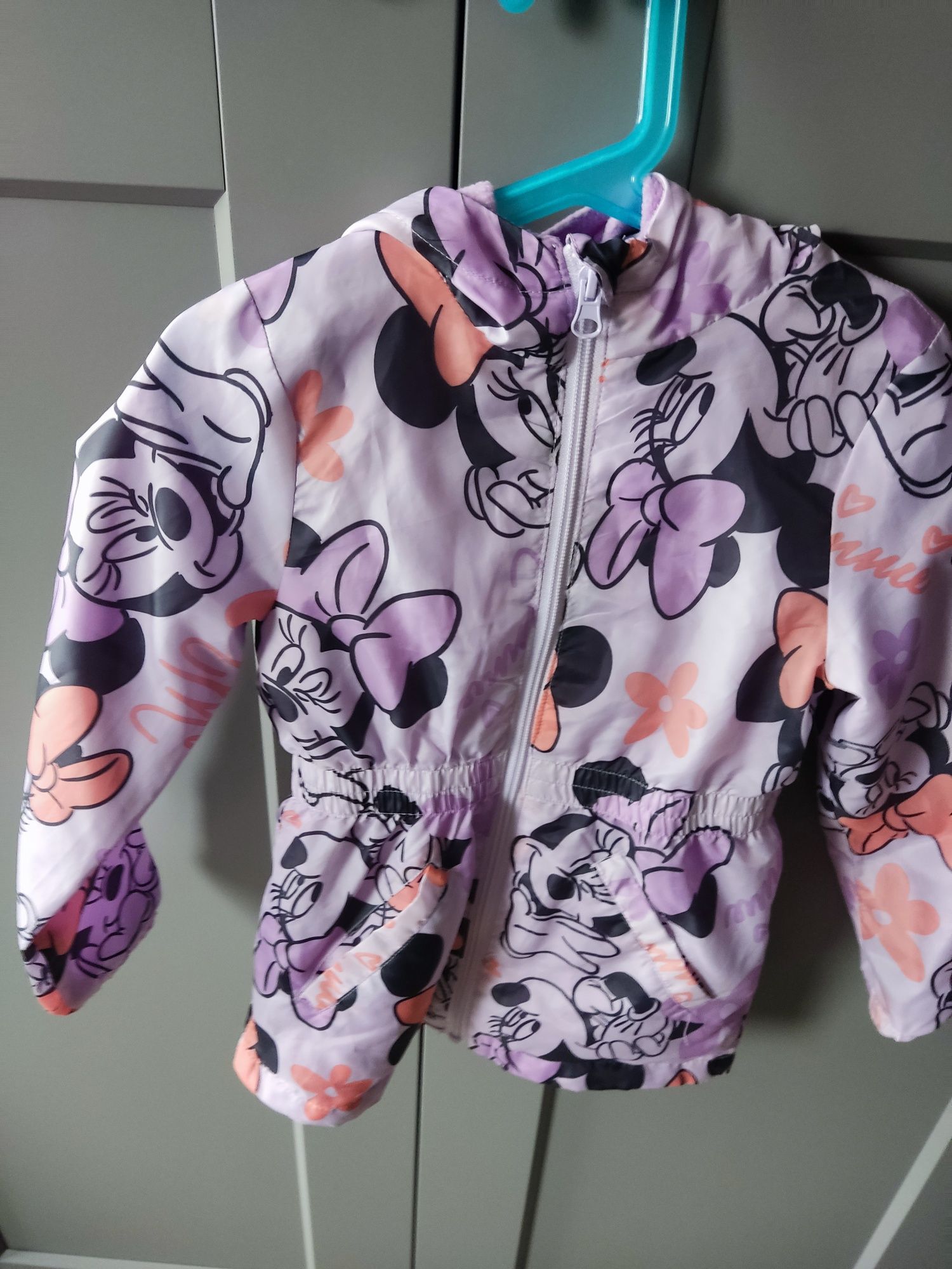Kurtka wiatrówka r.116 myszka Minnie bdb