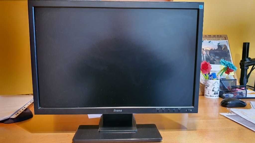 Monitor iiyama Przekątna ekranu (cale): 22.00 " Stan bardzo dobry