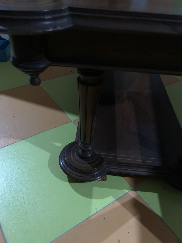 Mesa de centro muito original(URGENTE)