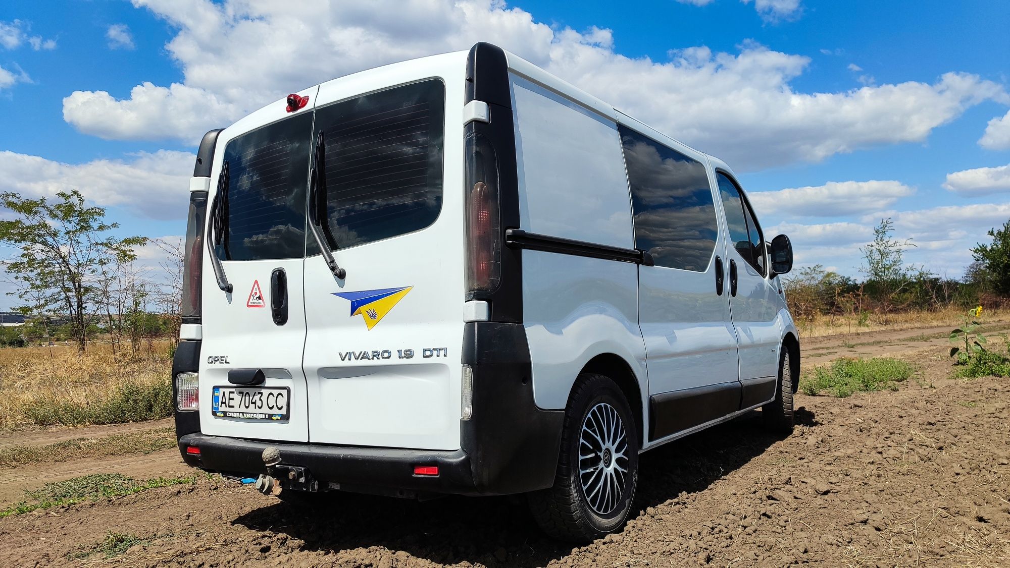 Opel Vivaro 1.9  вантажный