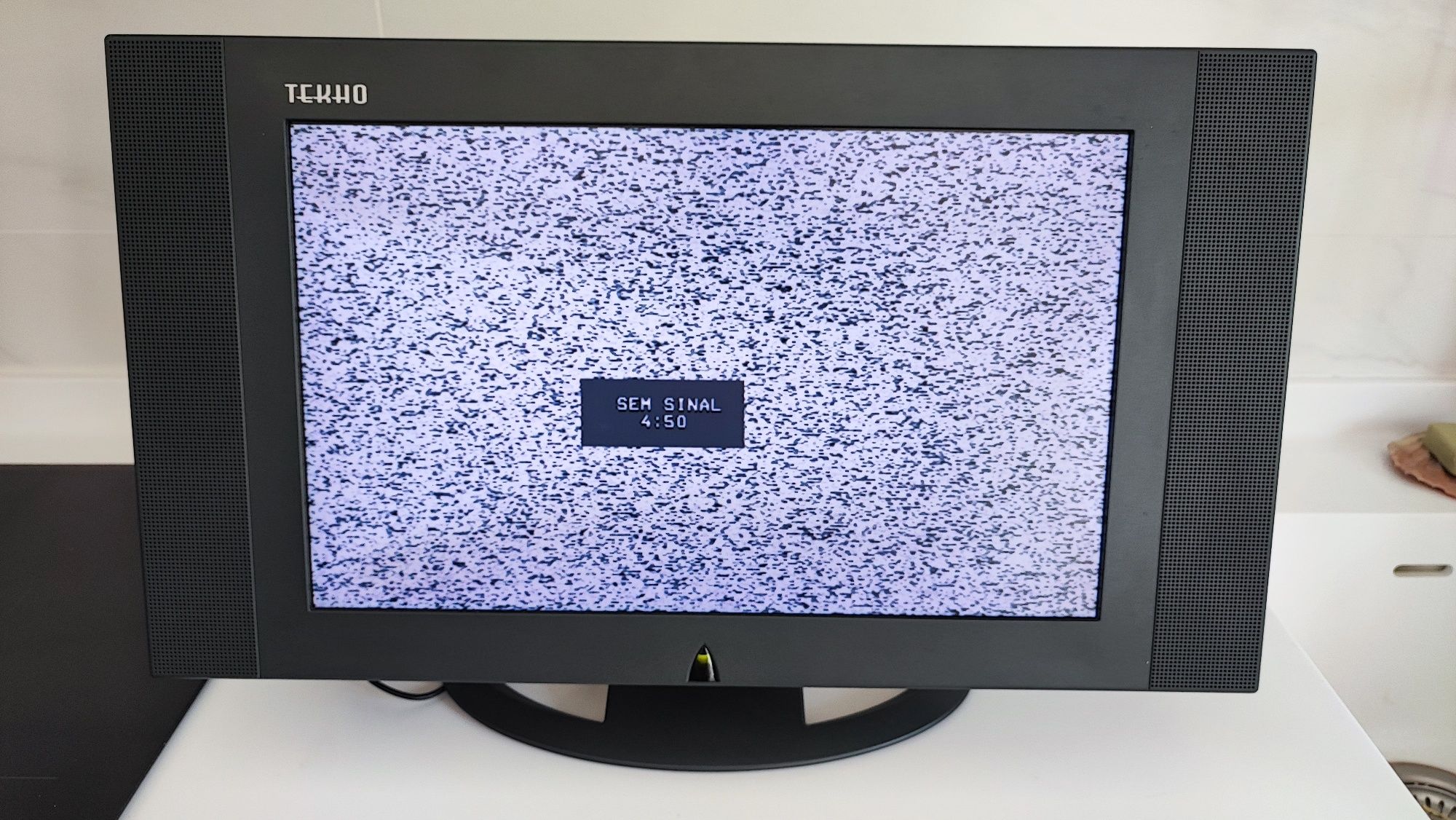 Televisão LCD Tekko 17" (17 polegadas)