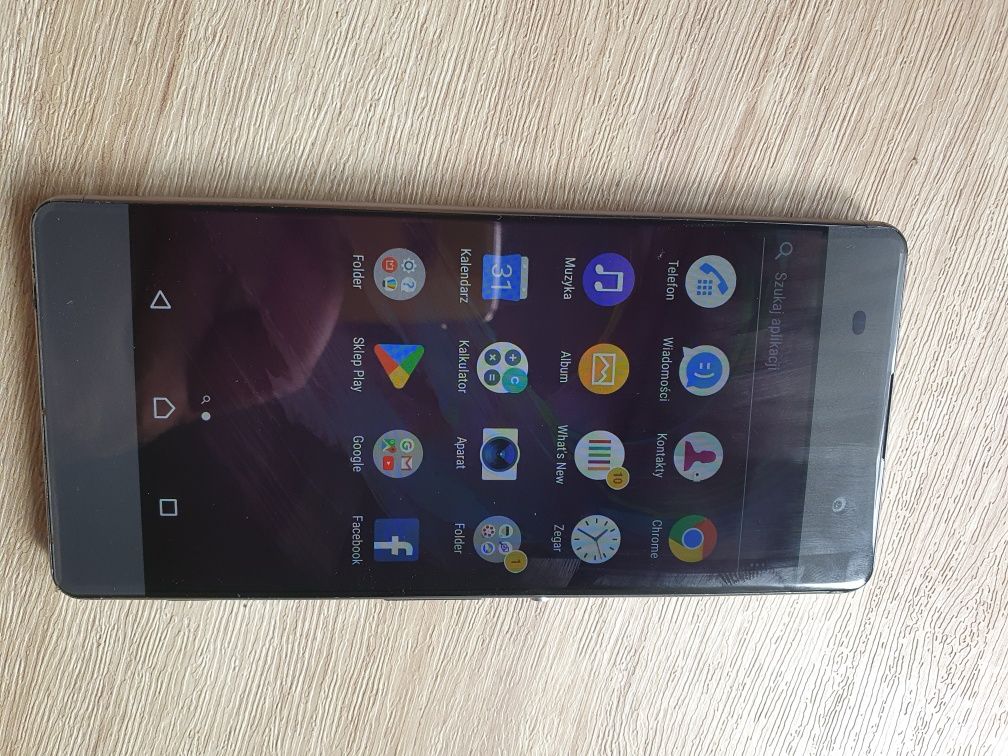 Sony Xperia XA. Z wadą.