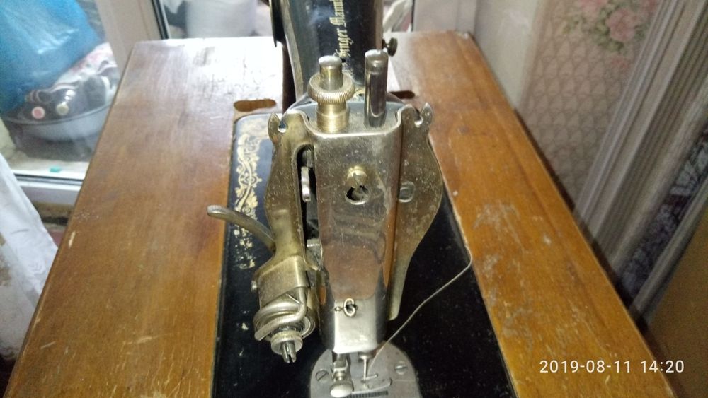Швейна машинка старовинна  Singer в робочому стані