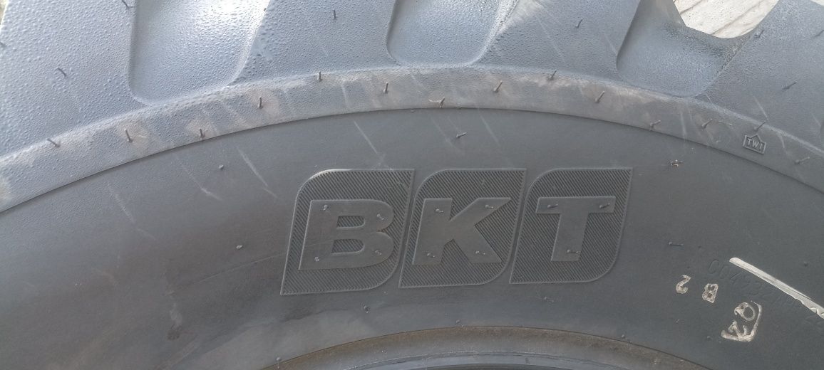 Opony Nowe 16.9-30 BKT AT621