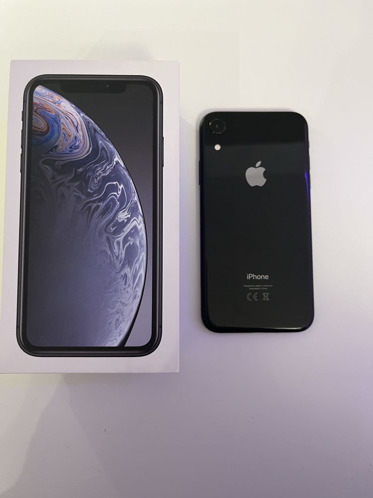 Czarny iphone XR