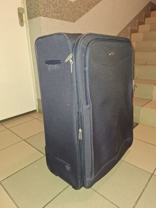 Granatowa walizka Puccini 70x50x30