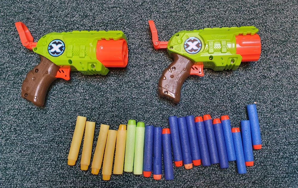 Pistolety j. Nerf + strzałki
