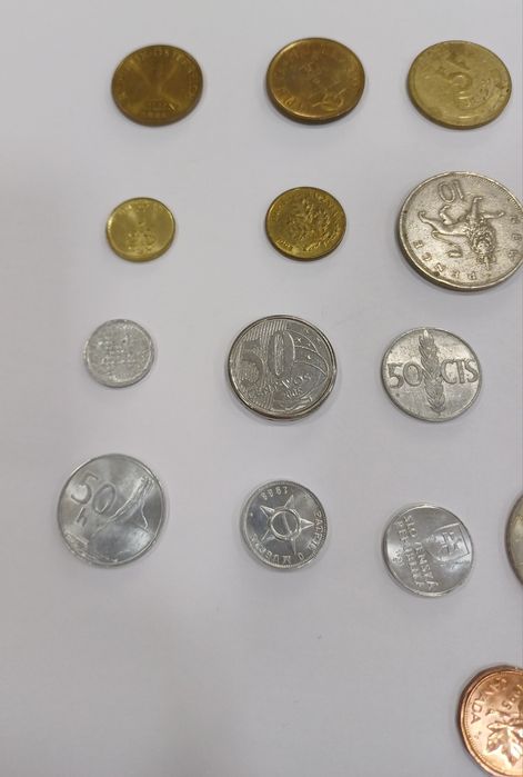 Lote 2 / Conjunto 2 de 30 Moedas diferentes