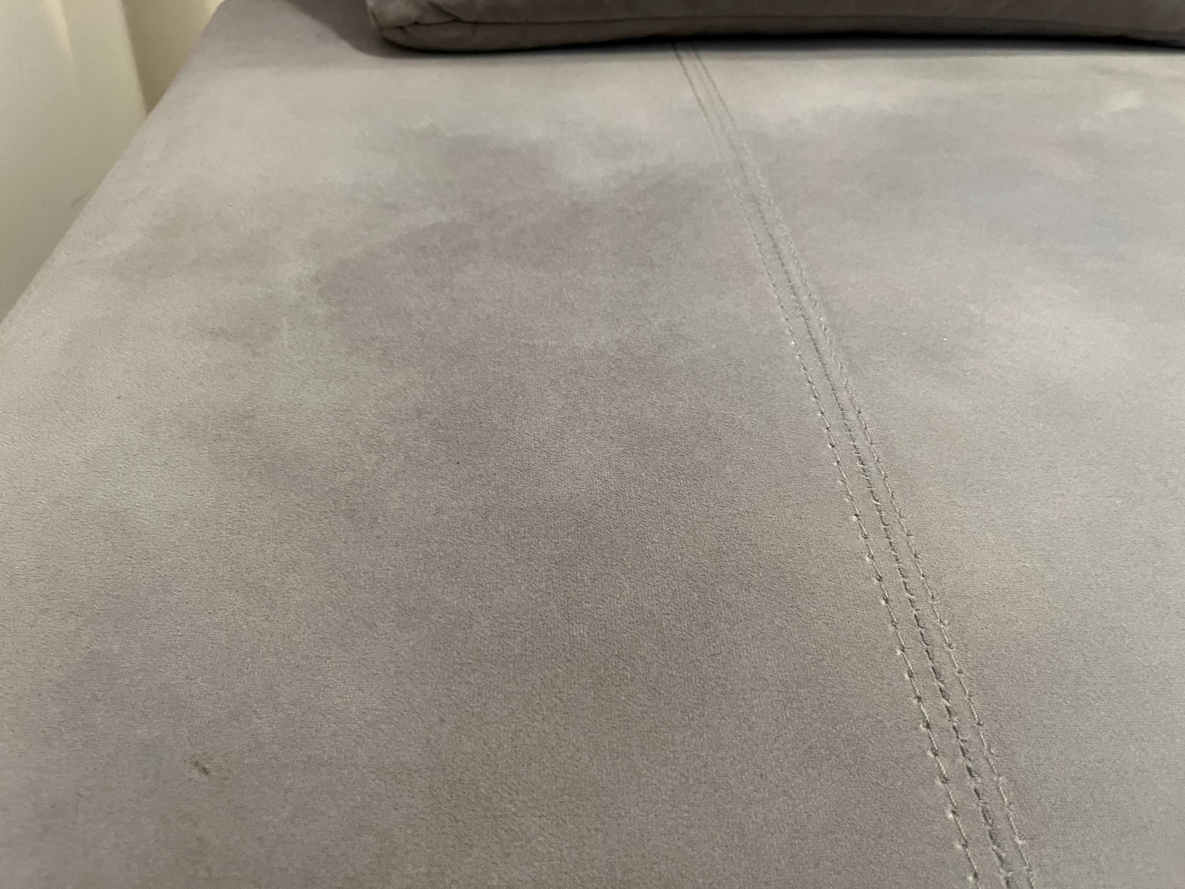 Rozkładana sofa z pojemnikiem na pościel – aksamit