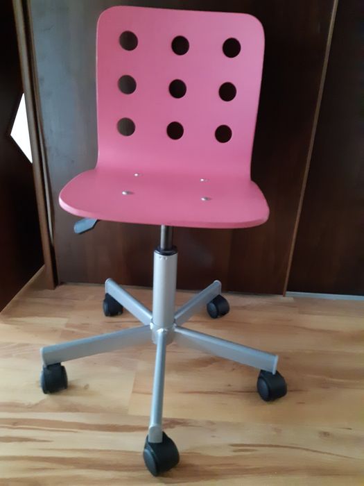 Fotel obrotowy dla dziecka
