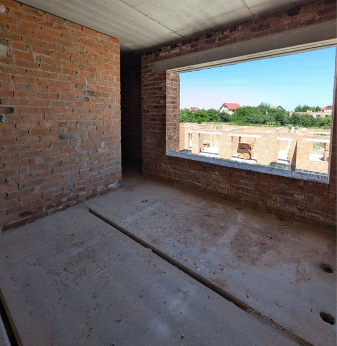 Якісний дуплекс зі зручною  локацією та асфальнованим підїздом