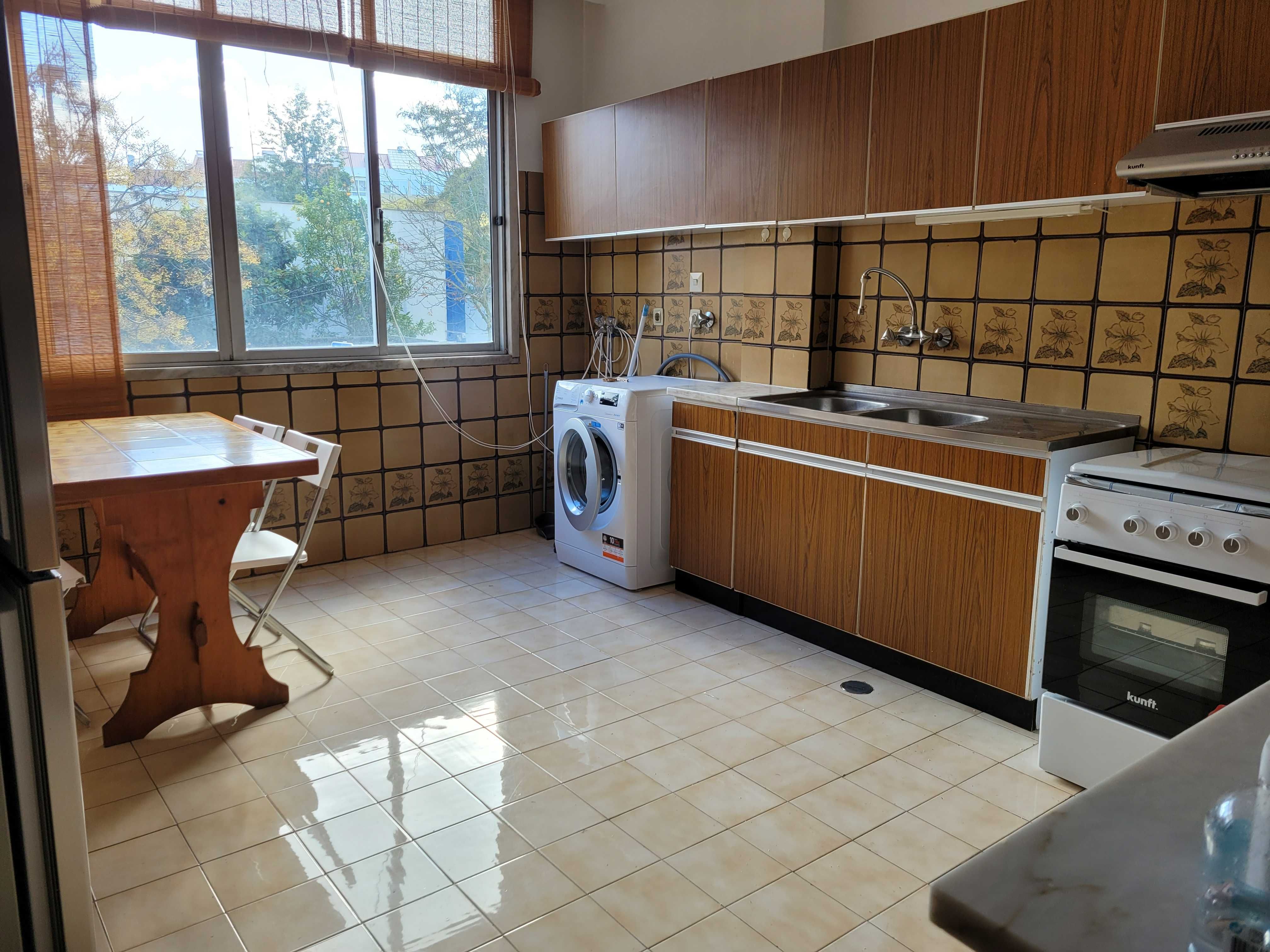 quartos  para estudantes  / professores deslocados - metro