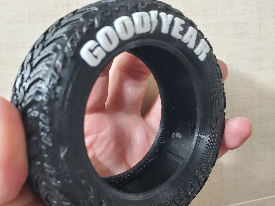 Pneu de Camion Inspirado em Goodyear para Projetos