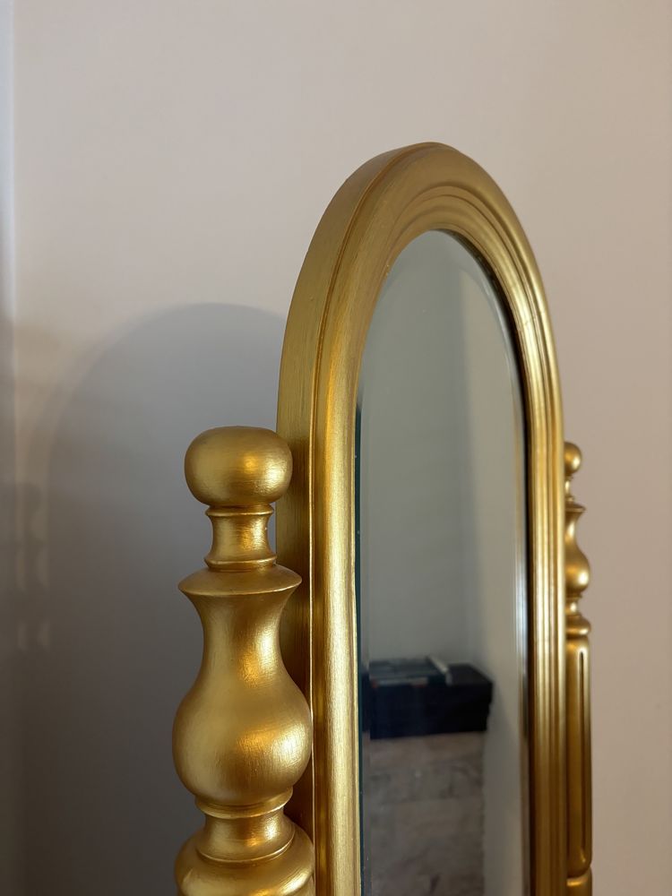 Espelho Dourado renovado