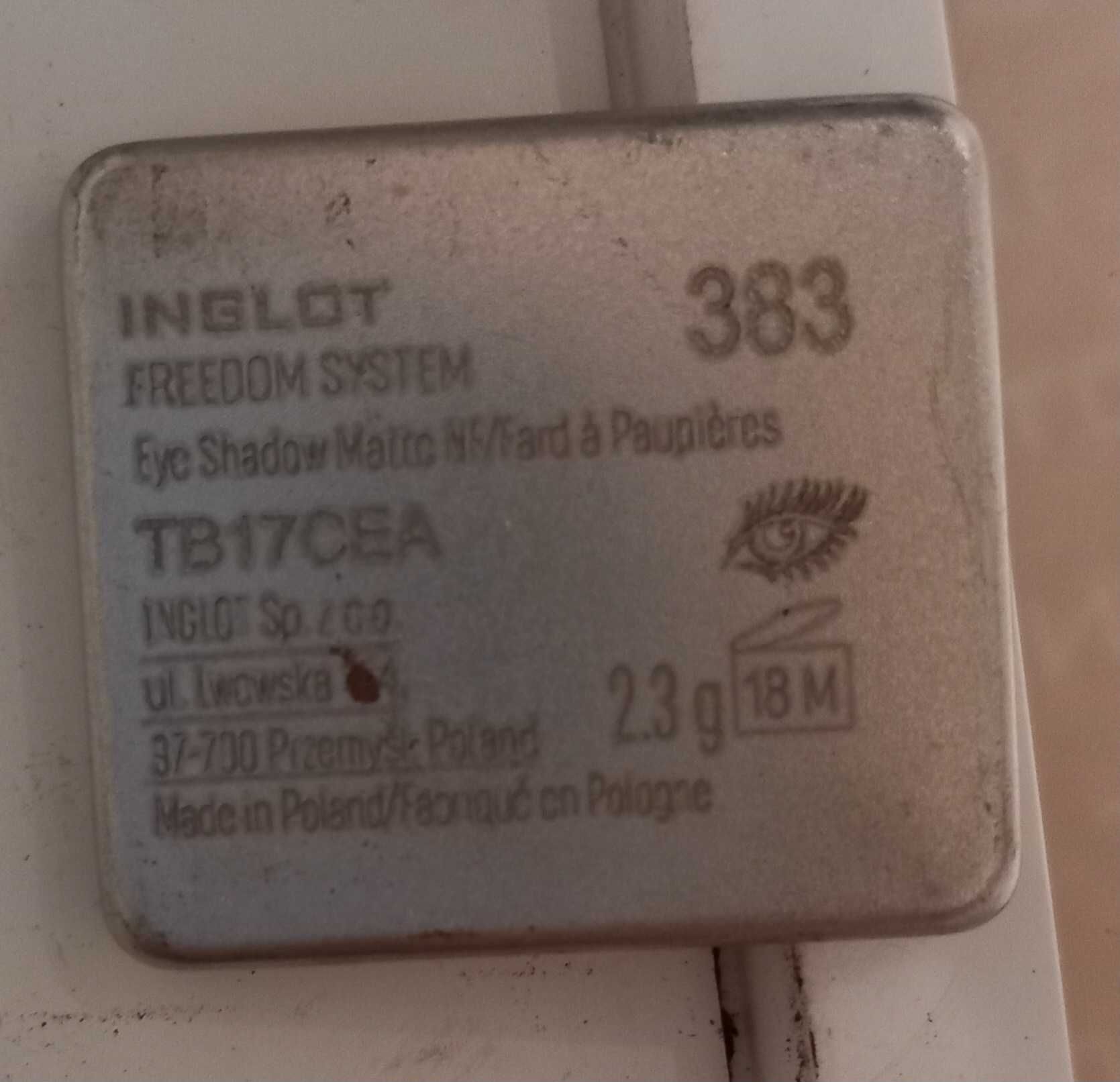 Prasowany cień do powiek Inglot 383 matowy
