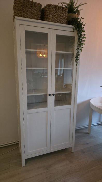 Witryna Hemnes z ikea