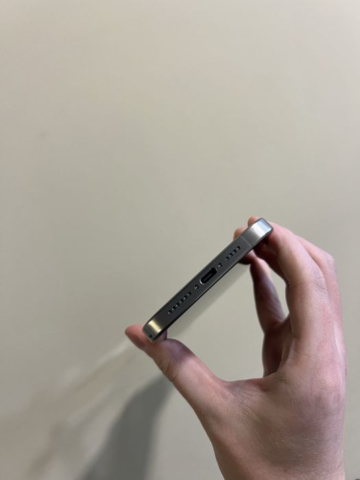 Б/у Iphone 15 Pro Max 512 Natural/Black фізична карта