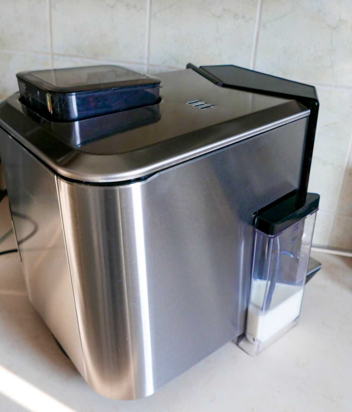 Automatyczny ekspres Siemens EQ.9 s300 Inox