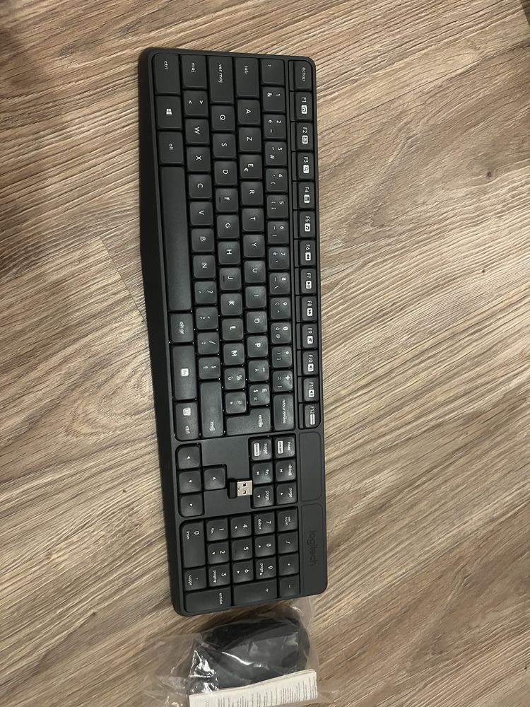 Klawiatura + mysz Logitech Mk235