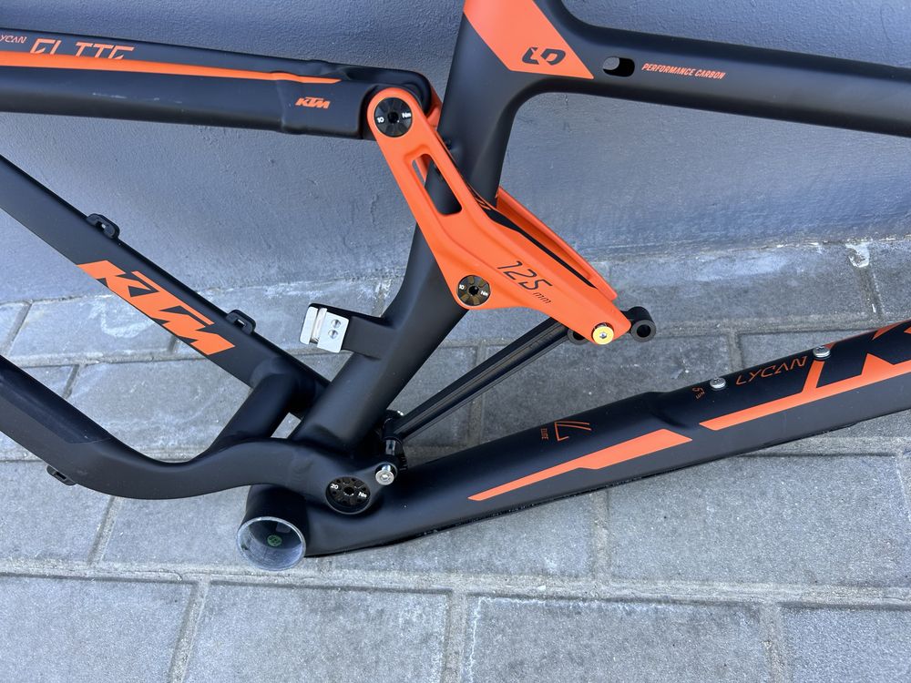 Rama KTM Lycan elite 27,5 carbon karbon M