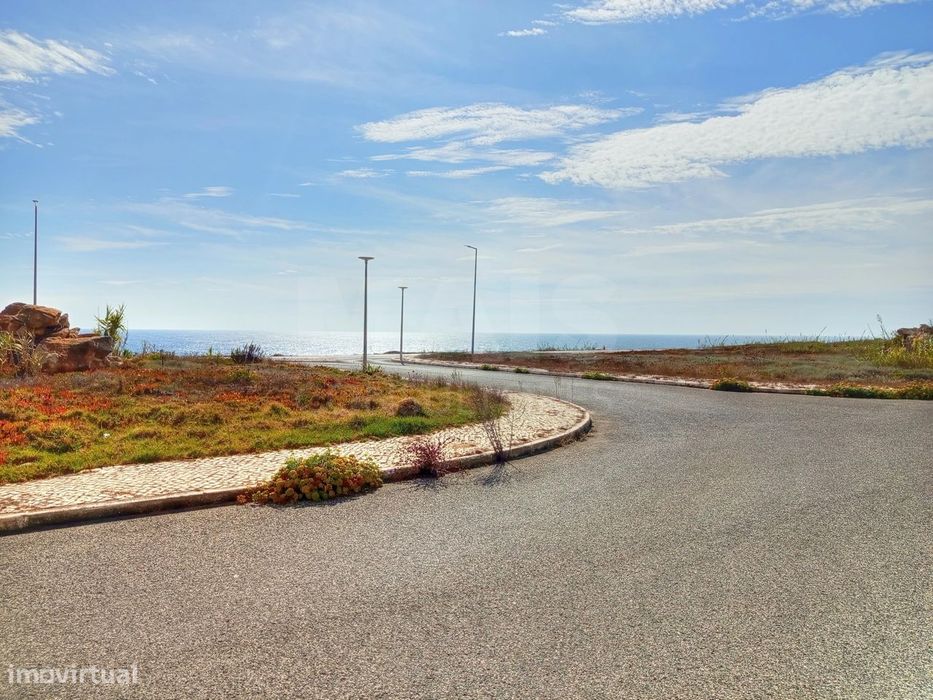 Apartamento T2 com Vista Mar e Garagem!