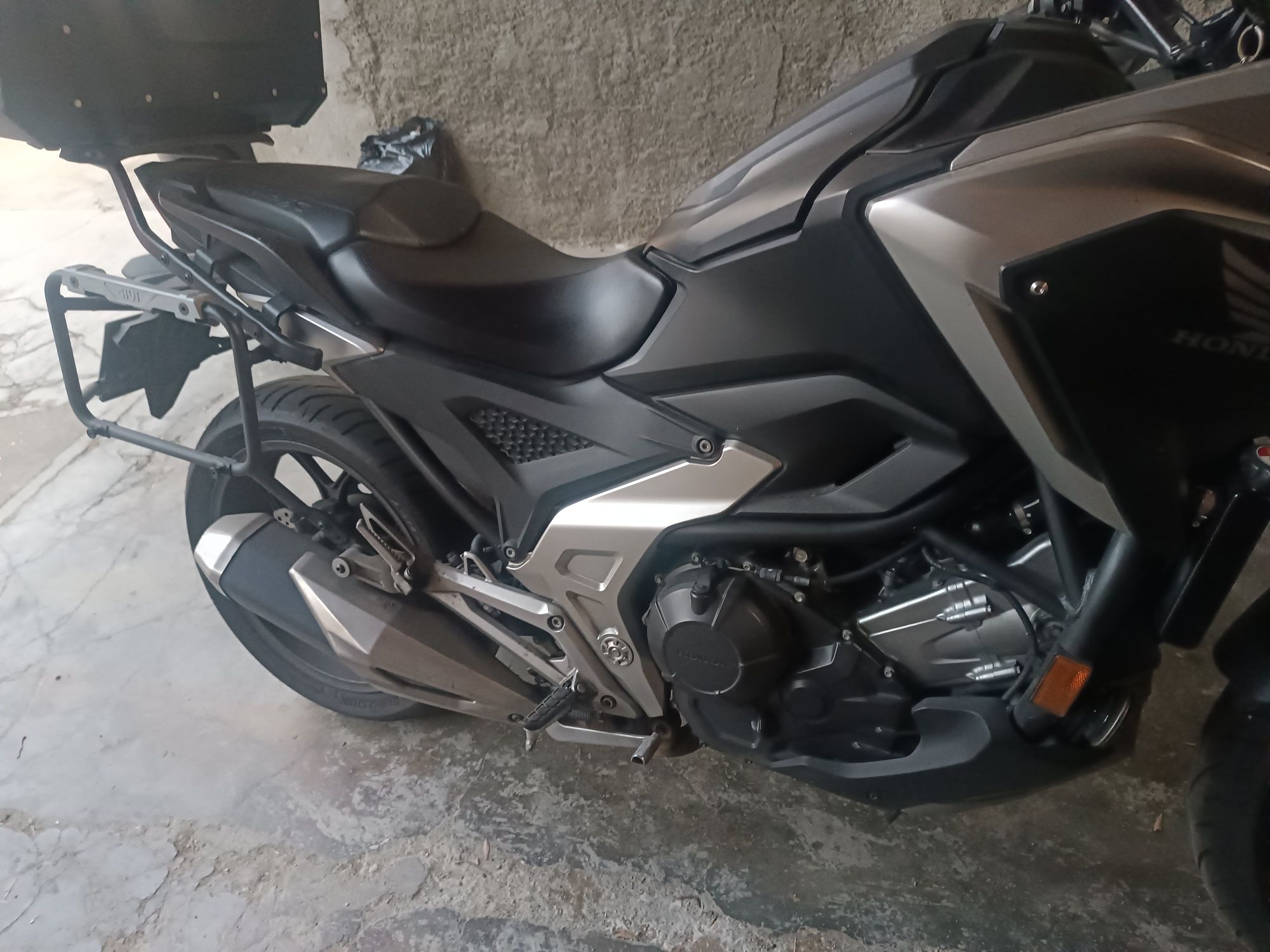 Honda NC750X 2021
