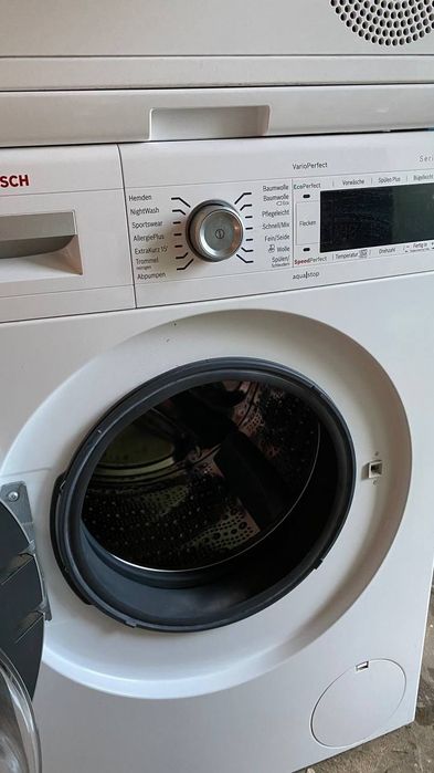 Стойка Bosch стиральная и сушильная машины 8серия
