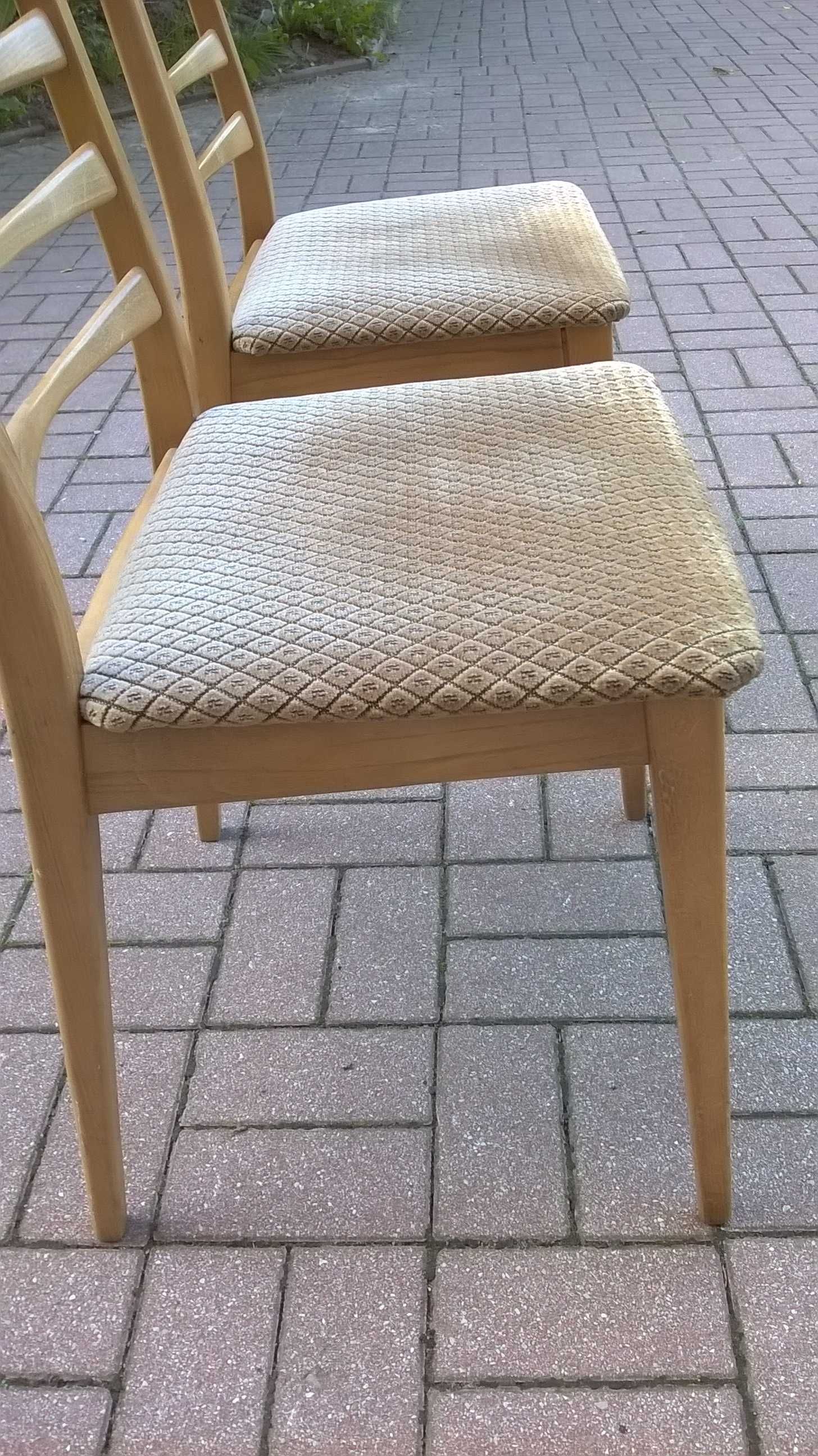 Krzesło drewniane - 2 szt.