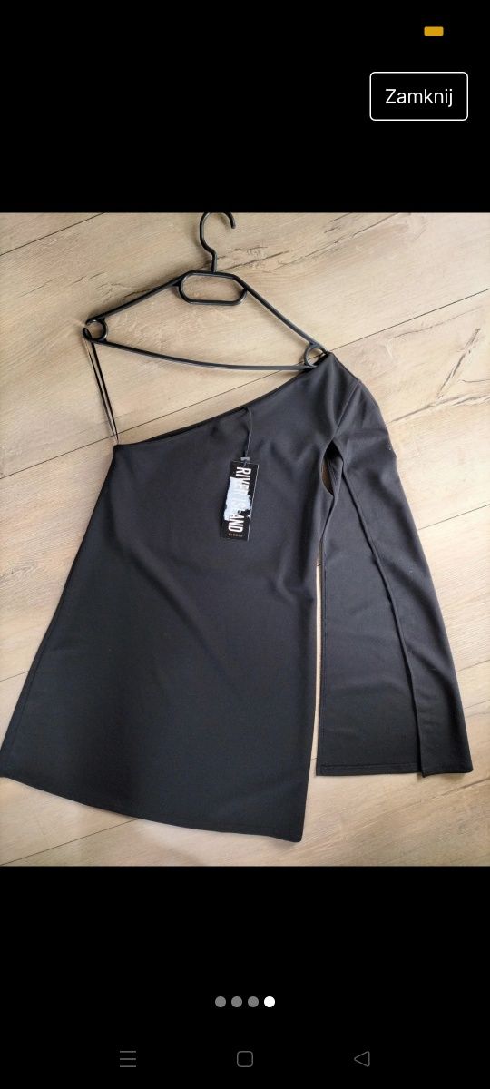 River Island Dopasowana sukienka mini w kolorze czarnym z peleryną r 3