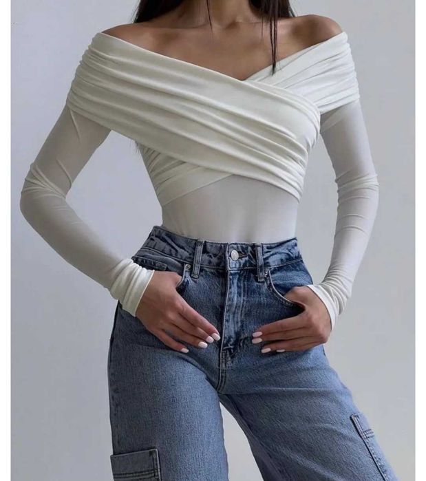 Жіноче боді біле