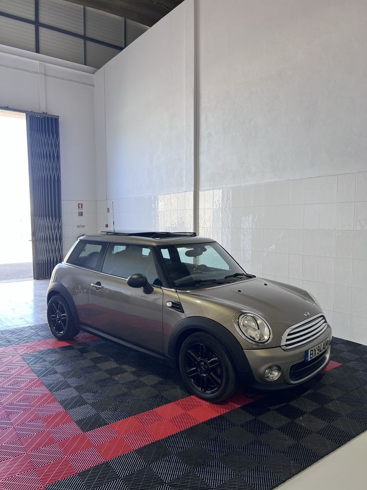 Mini Cooper D 1.6 2012