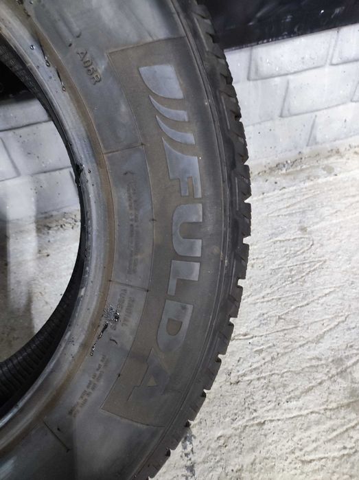 Opony zimowe 215/70R16